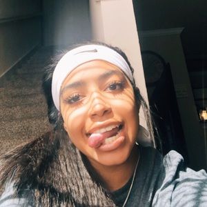 Meet your Posher, Yasmin